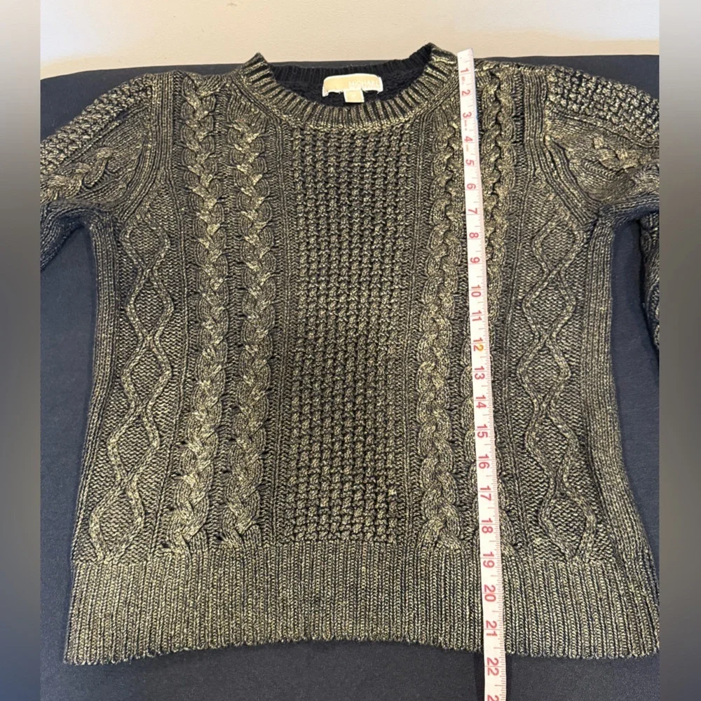 🔥Michael Kors Women’s Black with Gold shimmer Cable Knit Sweater Sz M Like New🔥